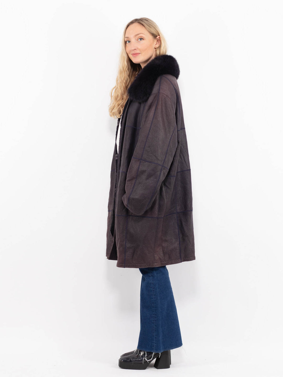 Vintage 90's Women Sheepskin Coat in PurpleA0991