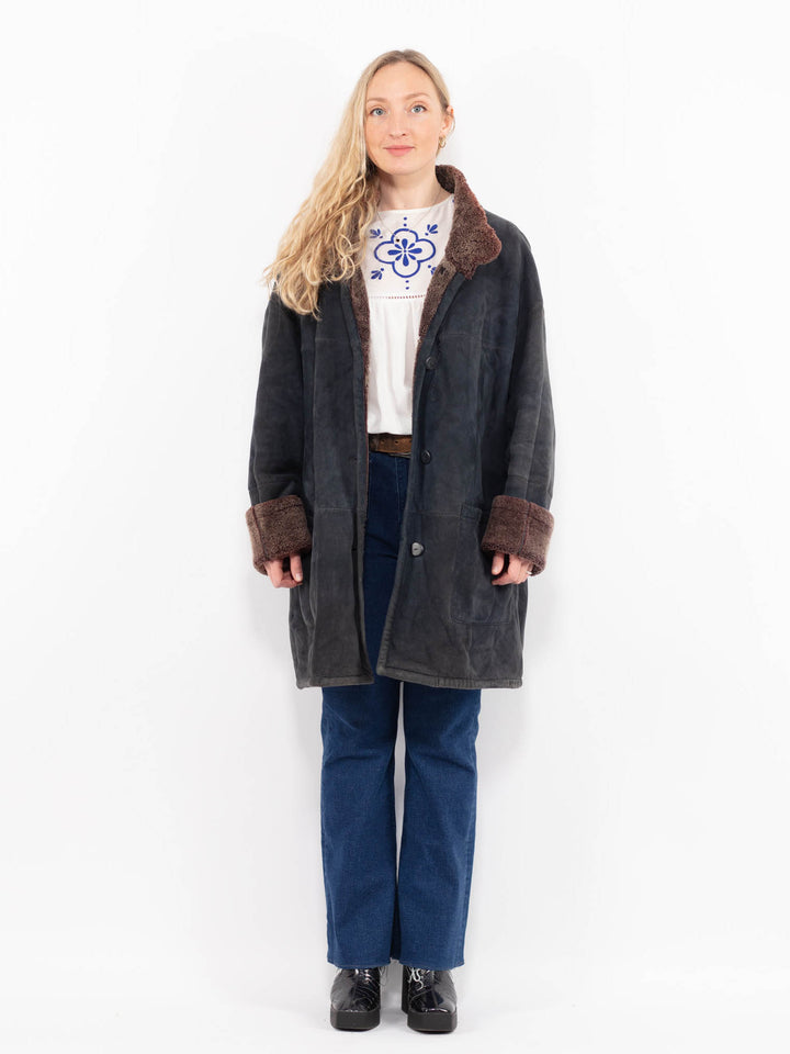 Vintage 90's Women Sheepskin Coat in Black