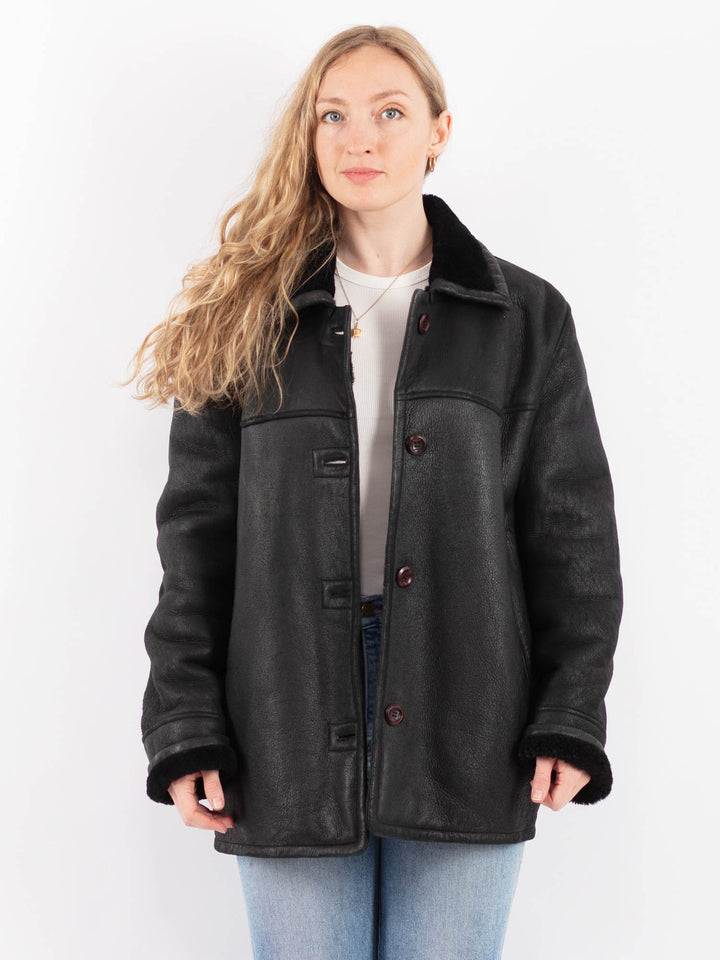 Vintage 90's Women Sheepskin Coat in BlackV9455