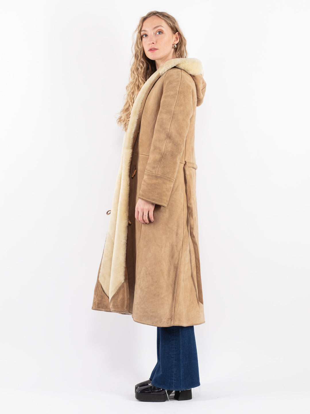 Vintage 90's Women Sheepskin Coat in Beige