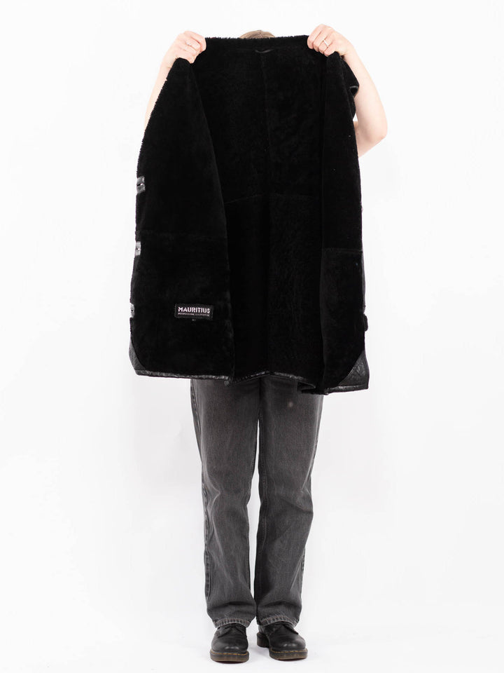 Vintage 90's Women Sheepskin Coat in BlackA0609