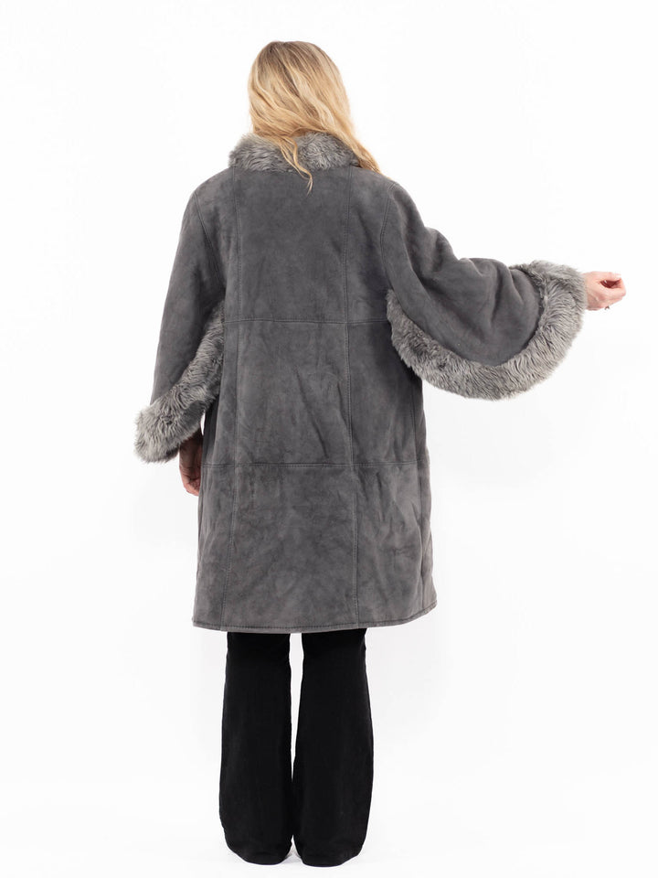 Vintage 90's Women Sheepskin Coat in GrayA0892