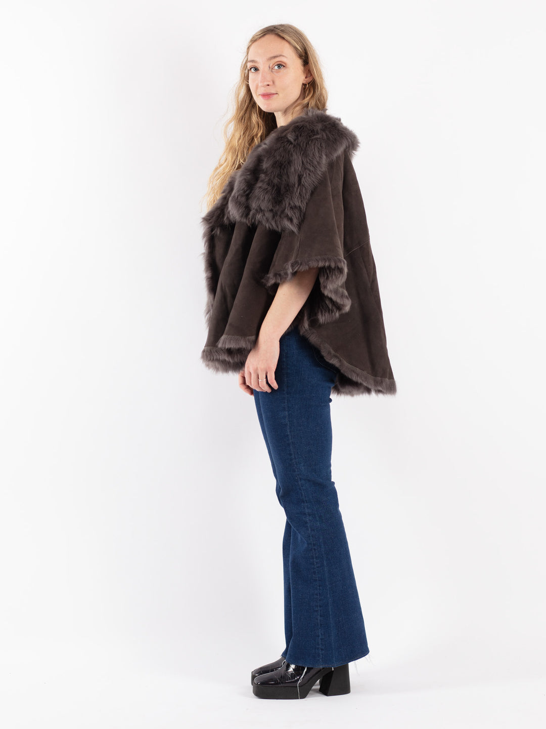 Vintage 90's Women Sheepskin Coat in GrayV8774