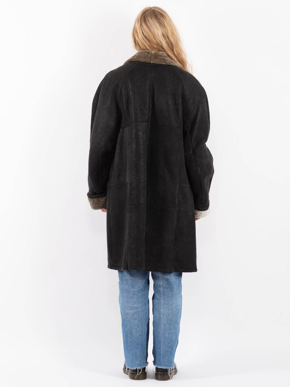 Vintage 90's Women Sheepskin Coat in BlackV9461