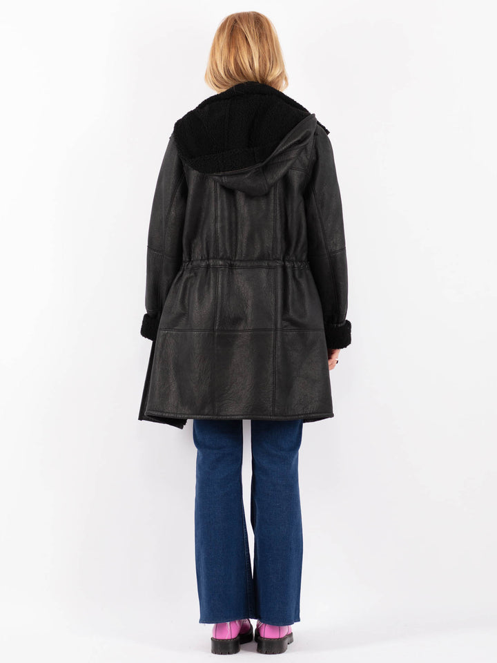 Vintage 90's Women Sheepskin Coat in BlackV9552