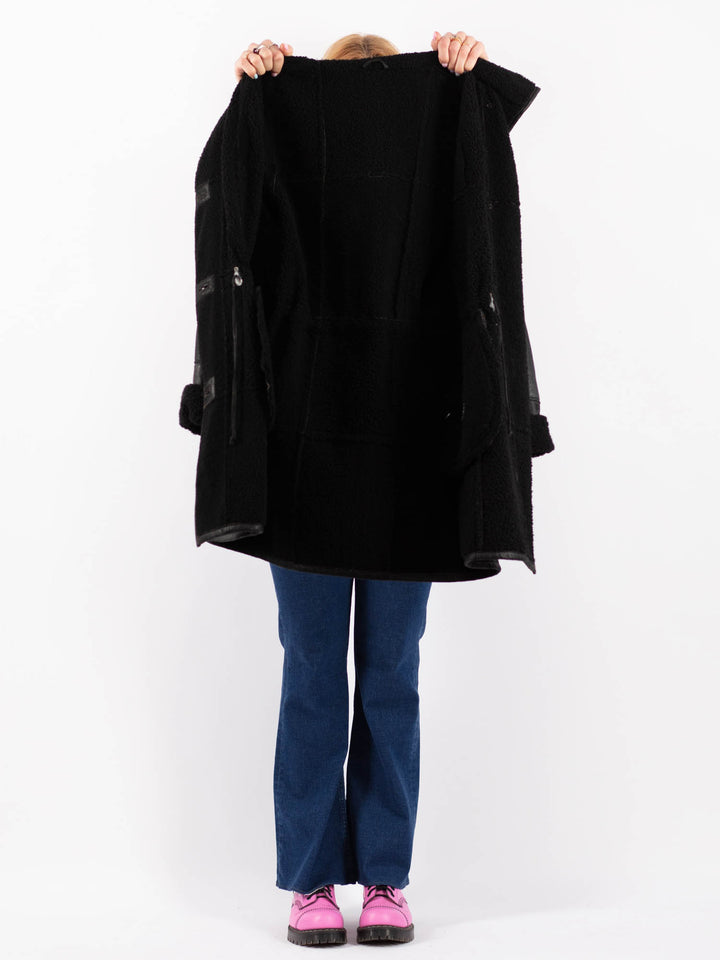Vintage 90's Women Sheepskin Coat in BlackV9552