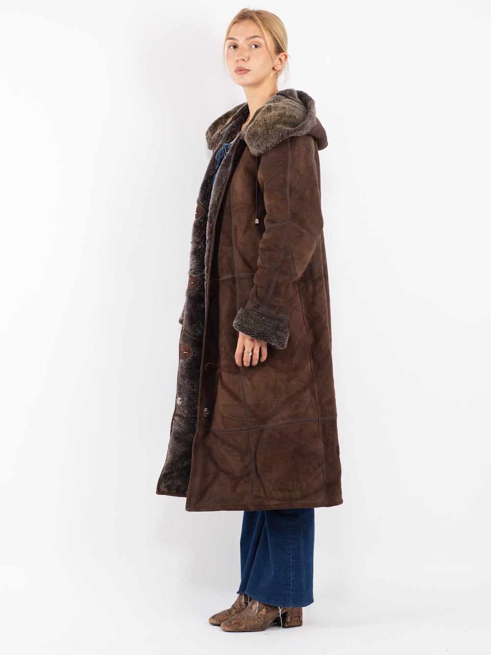 Vintage 90's Women Sheepskin Coat in Brown