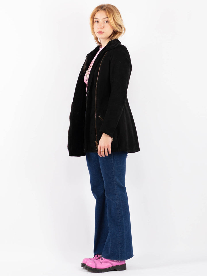 Vintage 90's Women Sheepskin Coat in BlackV9553