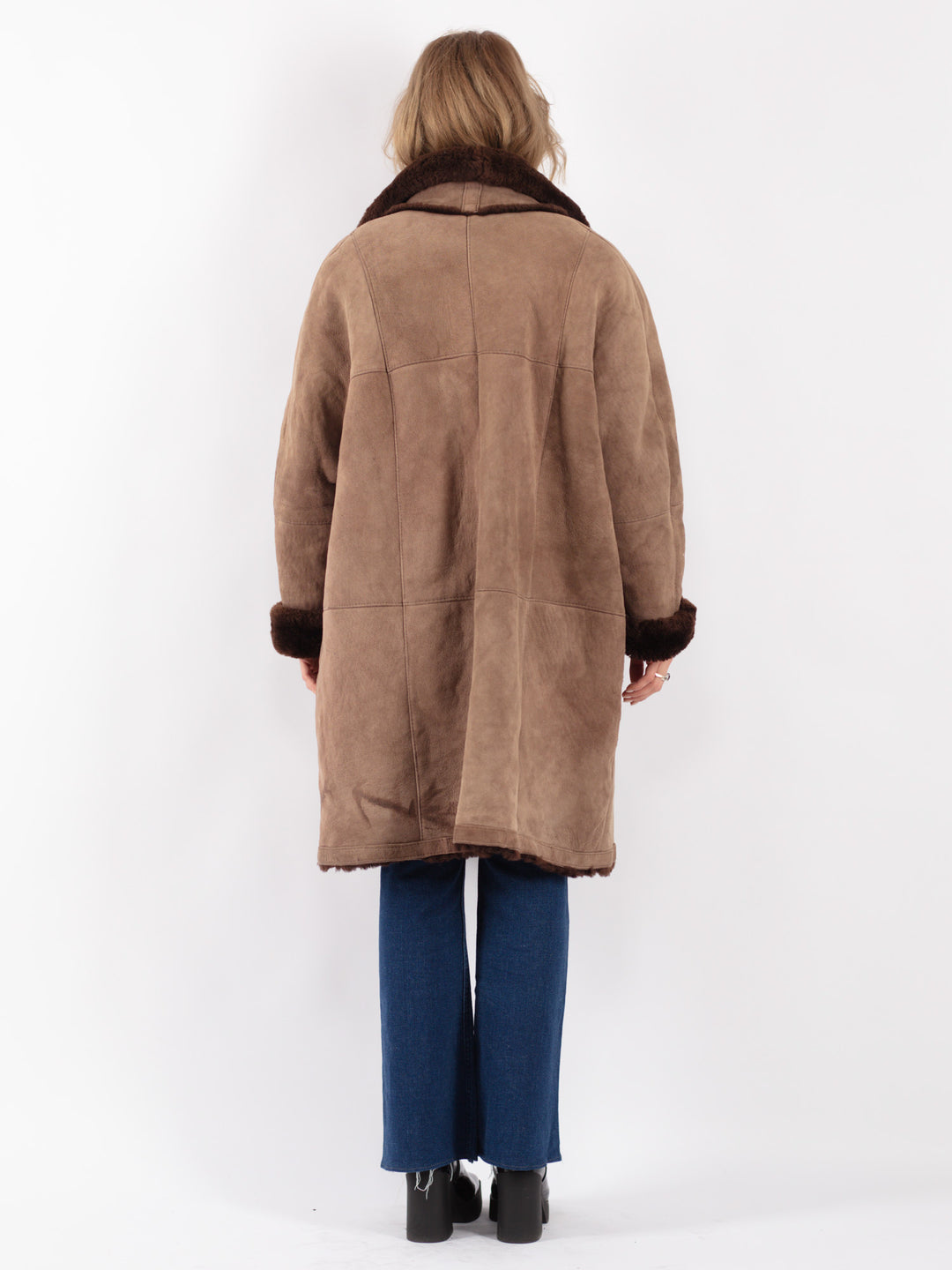 Vintage 90's Women Sheepskin Coat in Brown