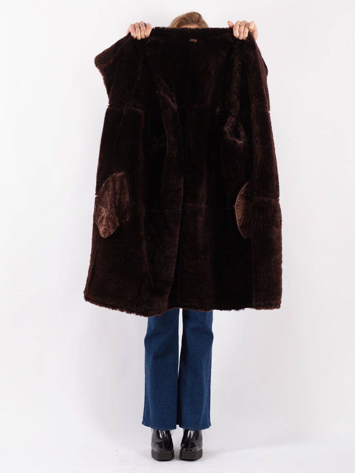 Vintage 90's Women Sheepskin Coat in Brown
