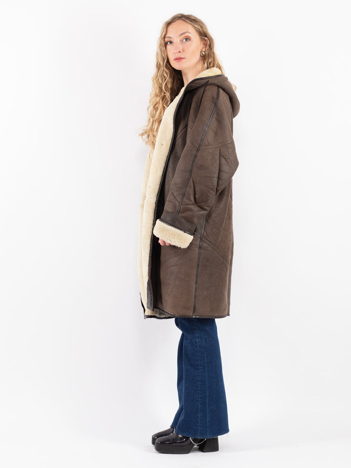 Vintage 90's Women Sheepskin Coat in Brown