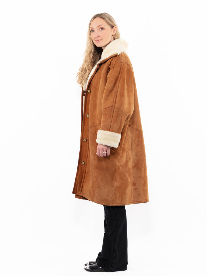 Vintage 90's Women Sheepskin Coat in BrownA0900
