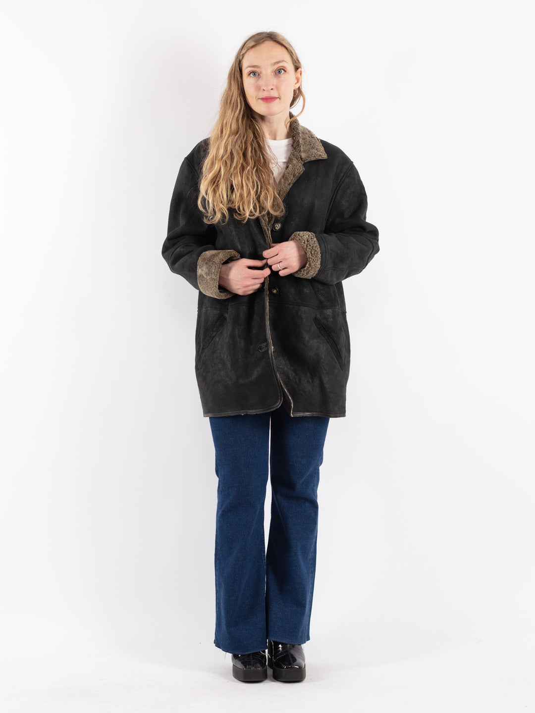 Vintage 90's Women Sheepskin Coat in Black