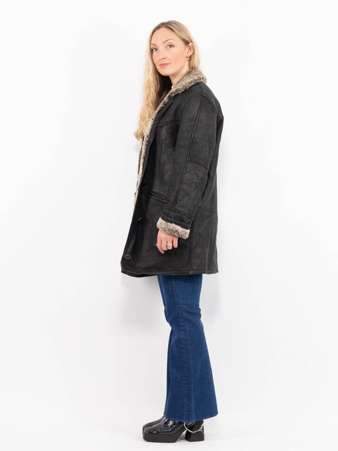 Vintage 90's Women Sheepskin Shearling Coat in BlackA1004