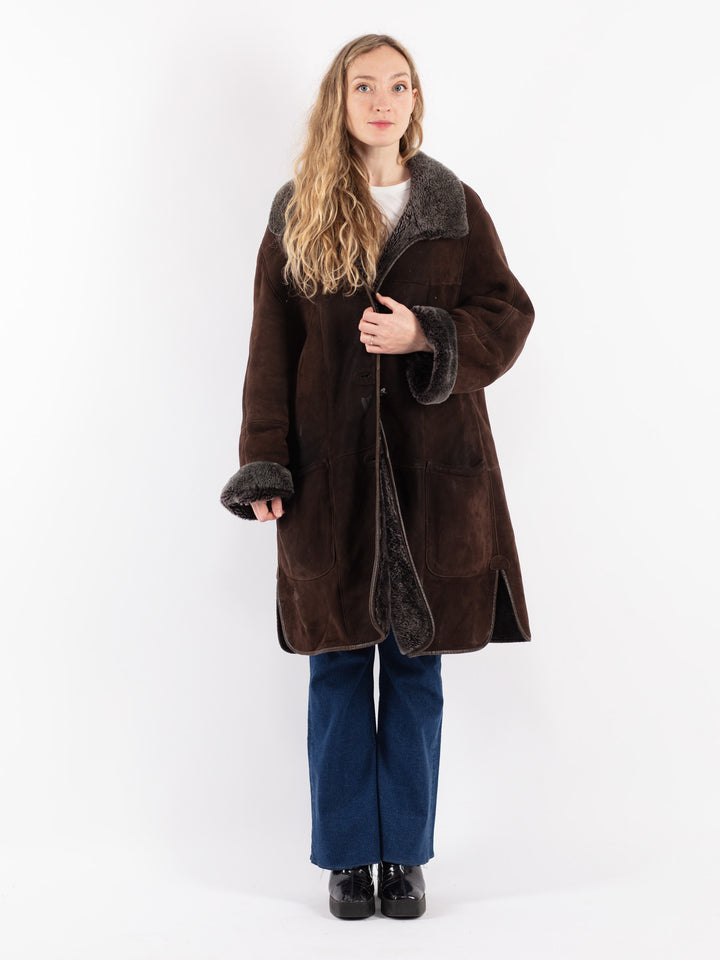 Vintage 90's Women Sheepskin Coat in Brown