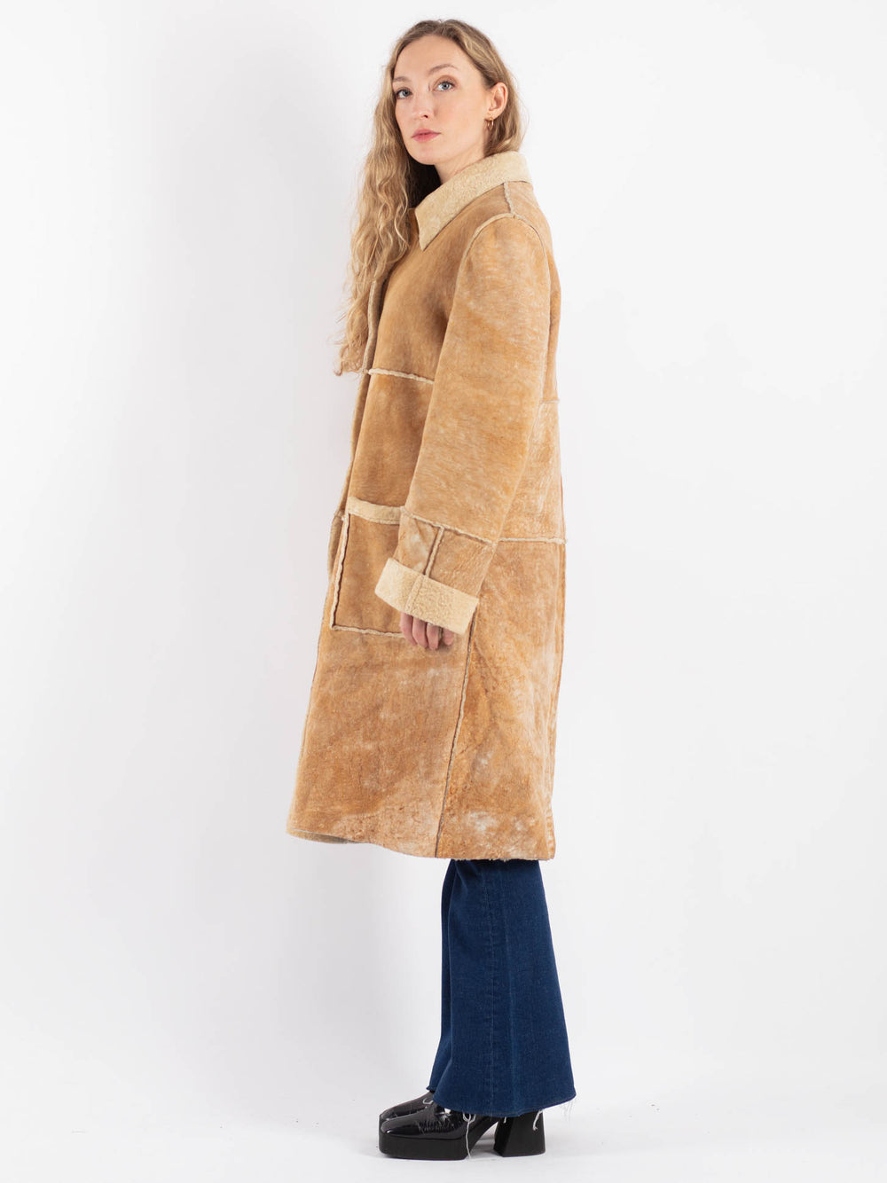 Vintage 90's Women Sheepskin Coat in Beige