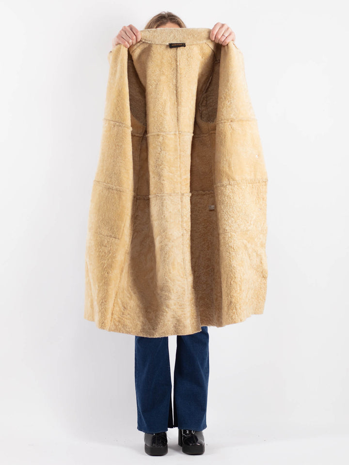 Vintage 90's Women Sheepskin Coat in Beige
