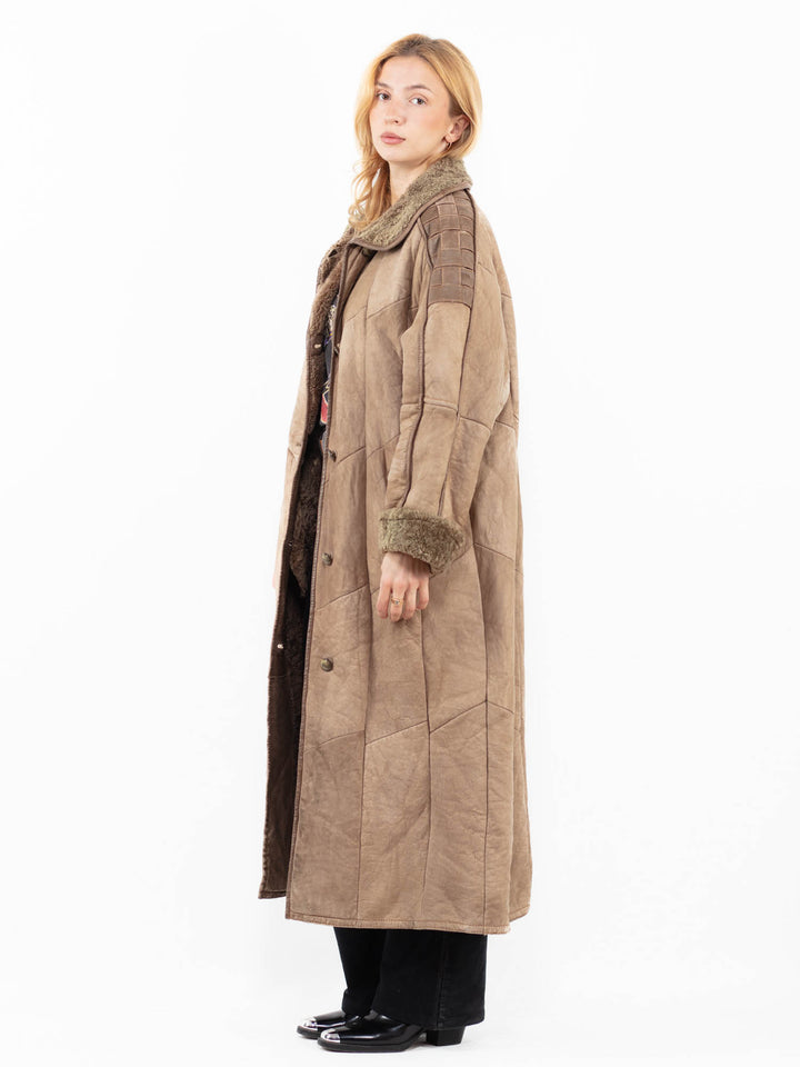 Vintage 90's Women Sheepskin Coat in BrownA0170