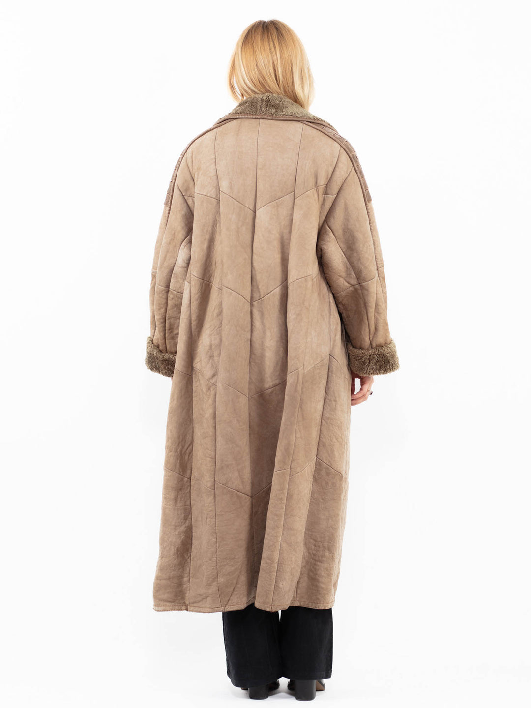 Vintage 90's Women Sheepskin Coat in BrownA0170