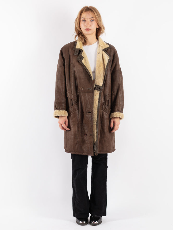Vintage 90's Women Sheepskin Coat in Brown