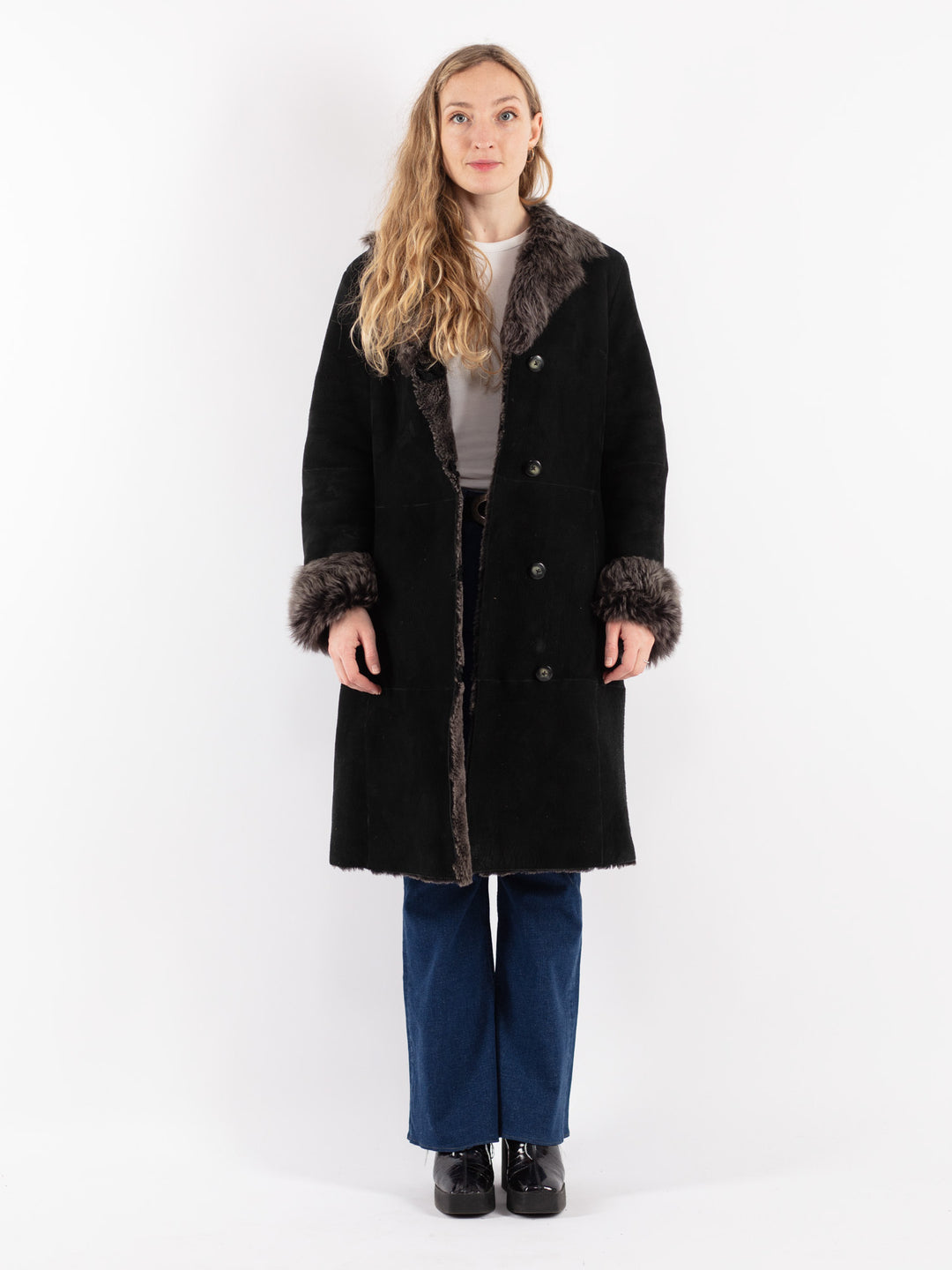 Vintage 90's Women Sheepskin Coat in Black