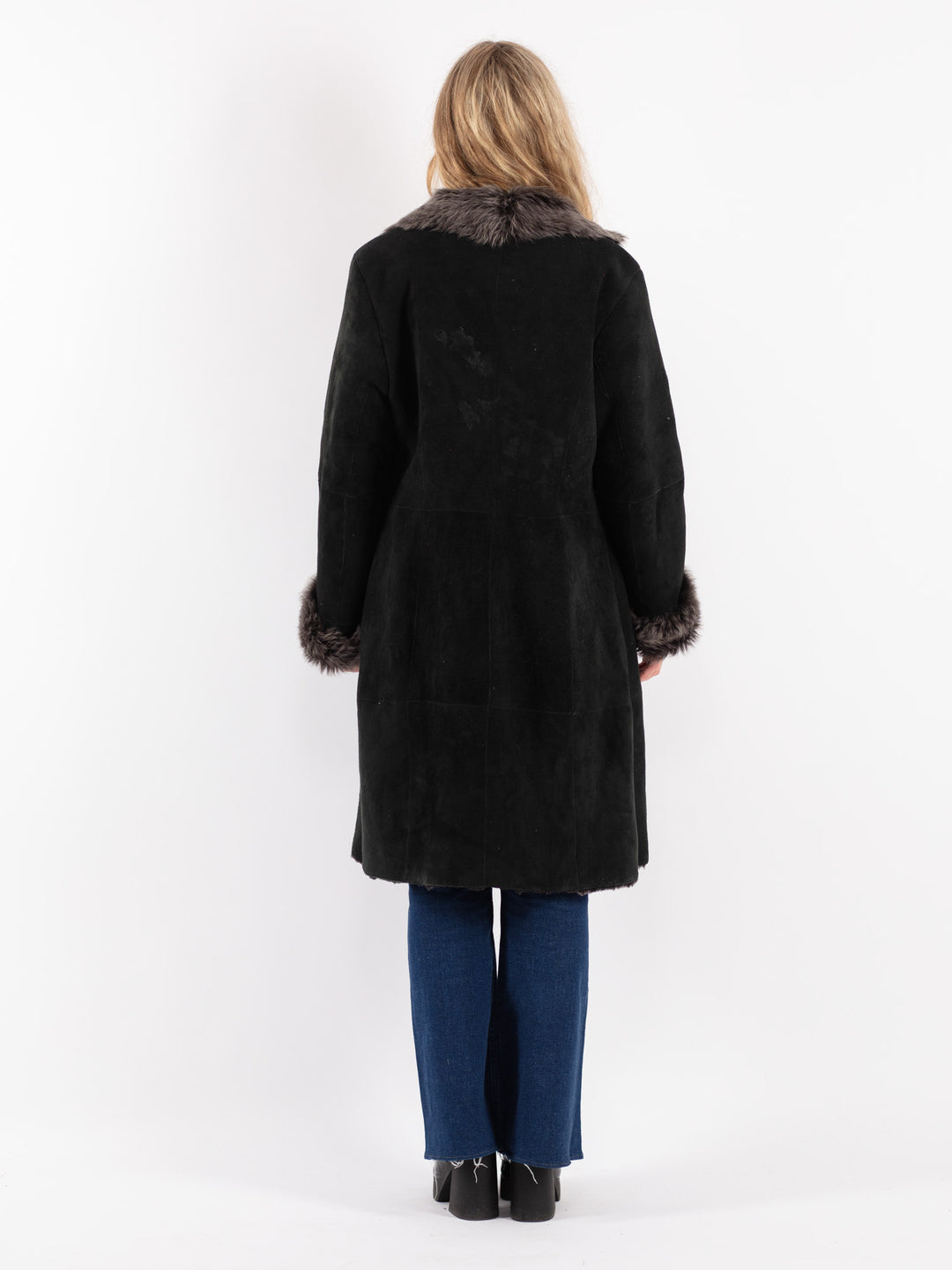Vintage 90's Women Sheepskin Coat in Black