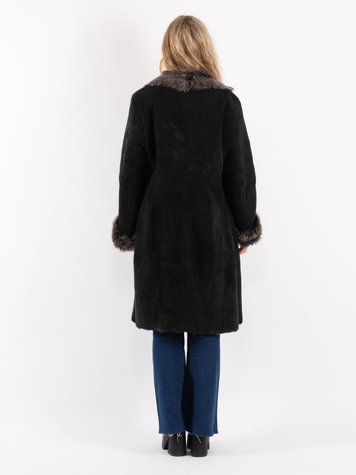 Vintage 90's Women Sheepskin Coat in Black