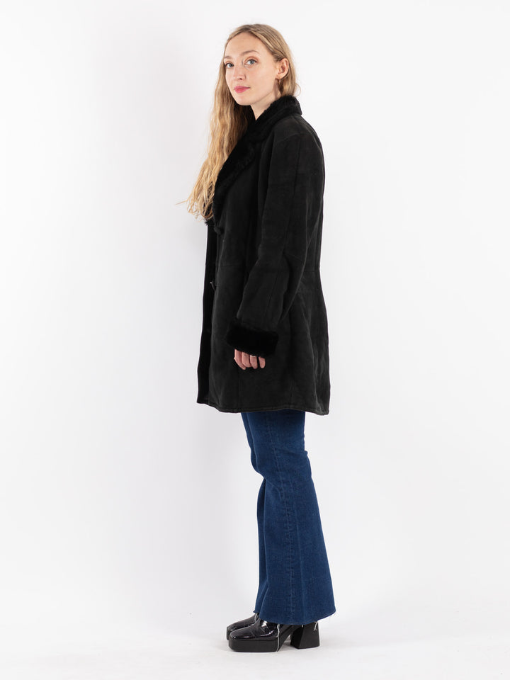Vintage 90's Women Sheepskin Coat in Black