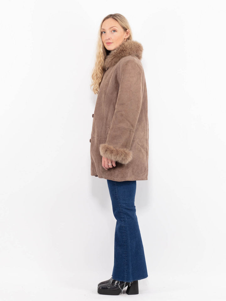 Vintage 90's Women Sheepskin Coat in BeigeA1010