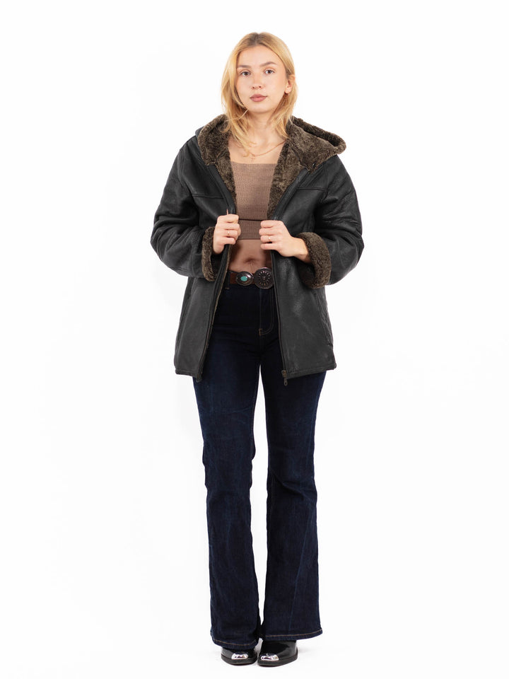 Vintage 90's Women Hooded Sheepskin Coat in Black