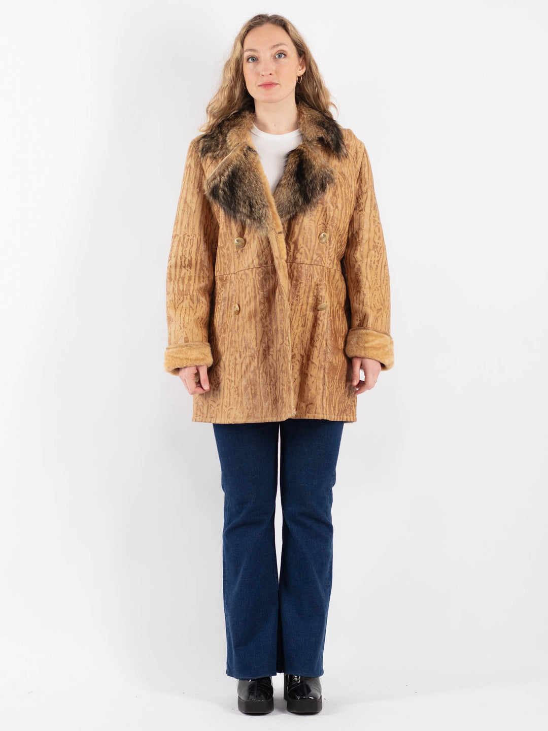 Vintage 90's Women Sheepskin Coat in BeigeV9152