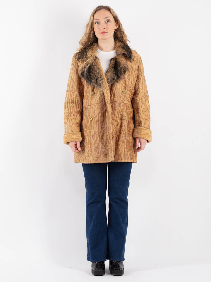 Vintage 90's Women Sheepskin Coat in BeigeV9152