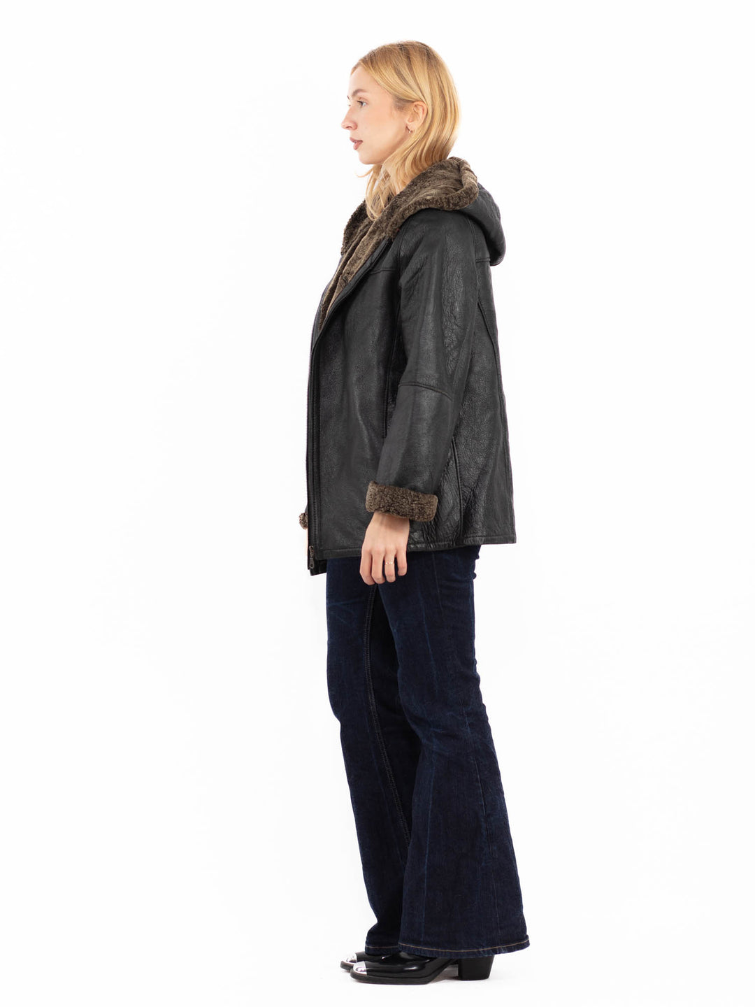 Vintage 90's Women Hooded Sheepskin Coat in Black