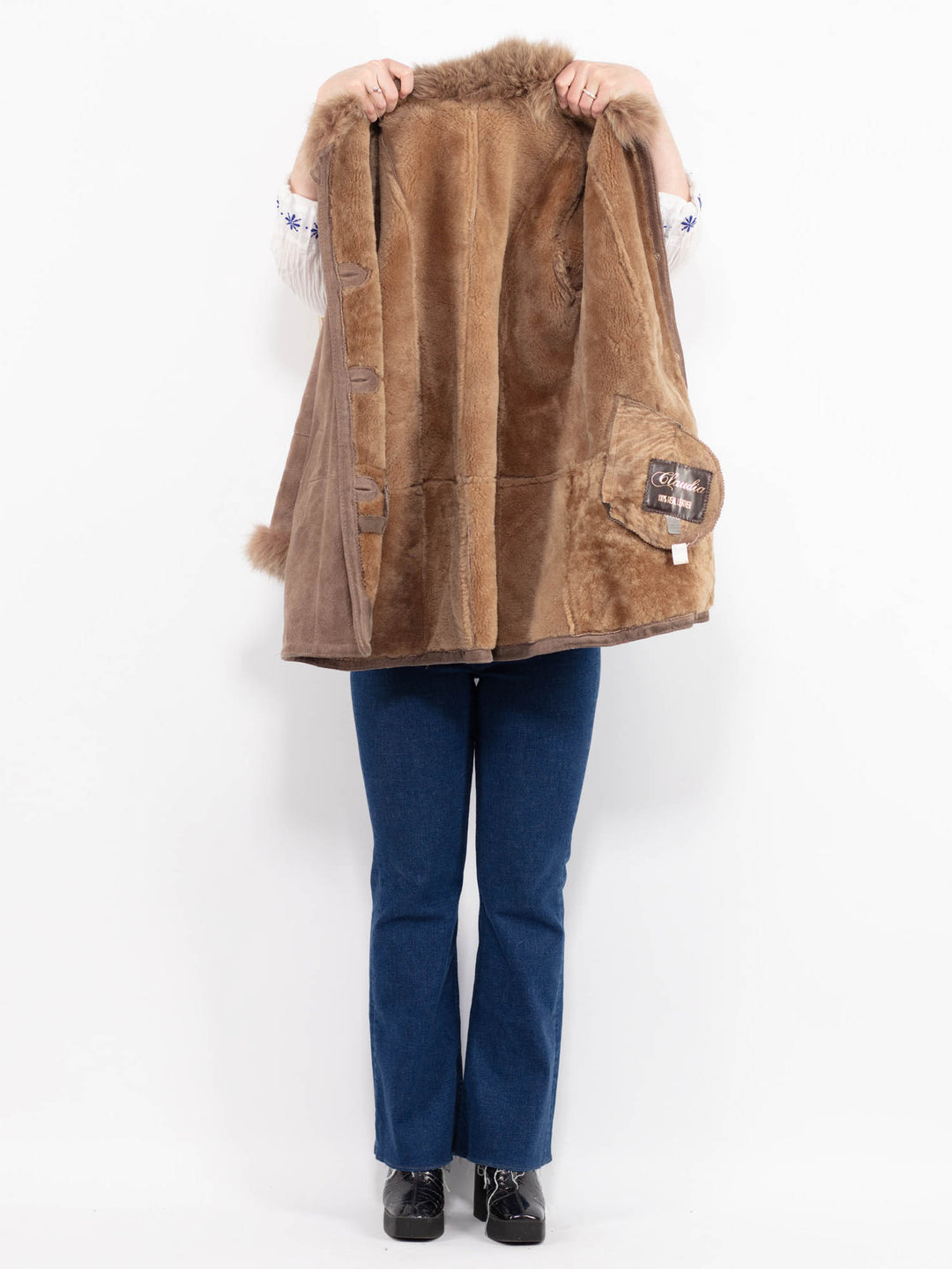 Vintage 90's Women Sheepskin Coat in BeigeA1010