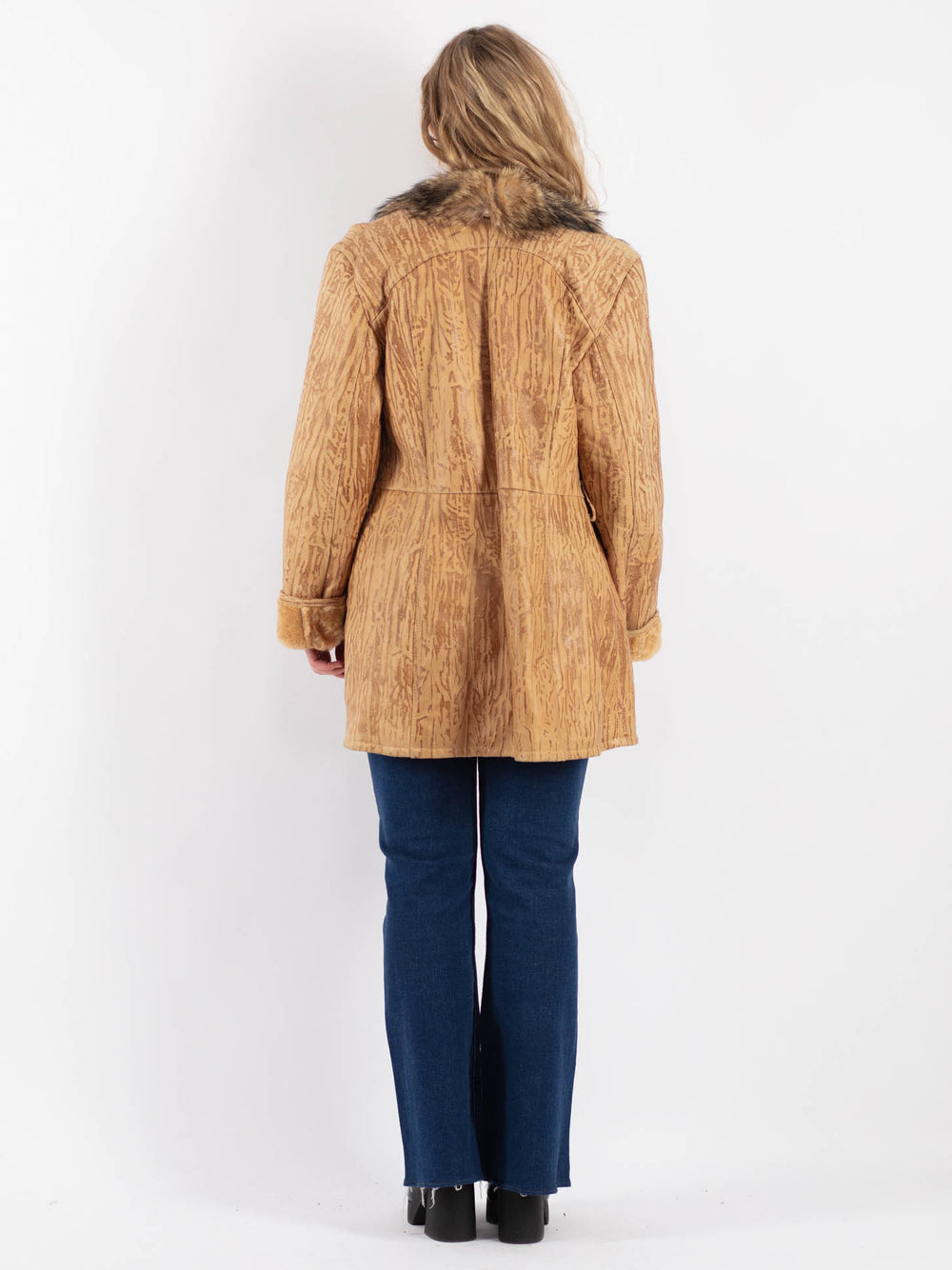 Vintage 90's Women Sheepskin Coat in BeigeV9152