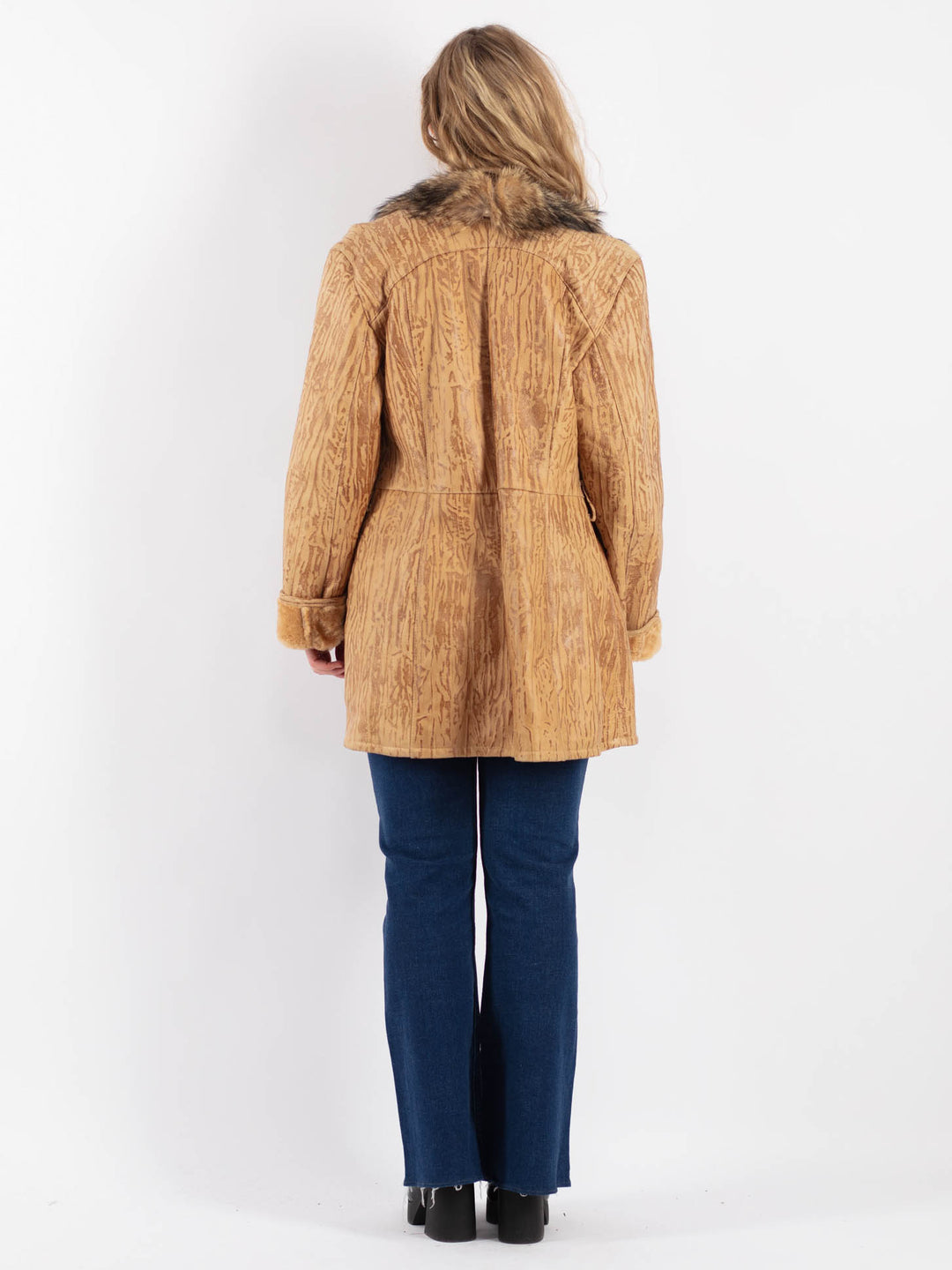 Vintage 90's Women Sheepskin Coat in BeigeV9152
