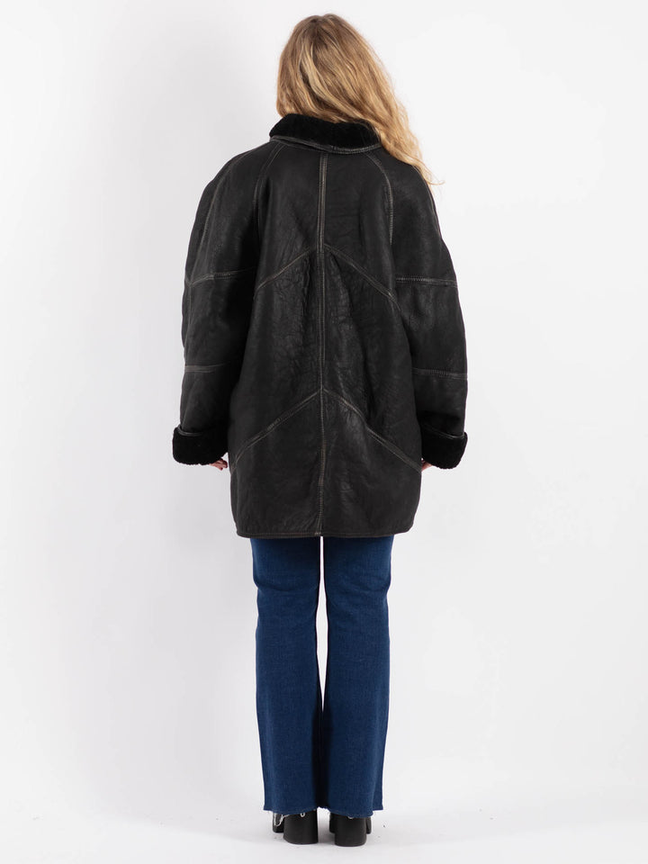 Vintage 90's Women Sheepskin Coat in Black