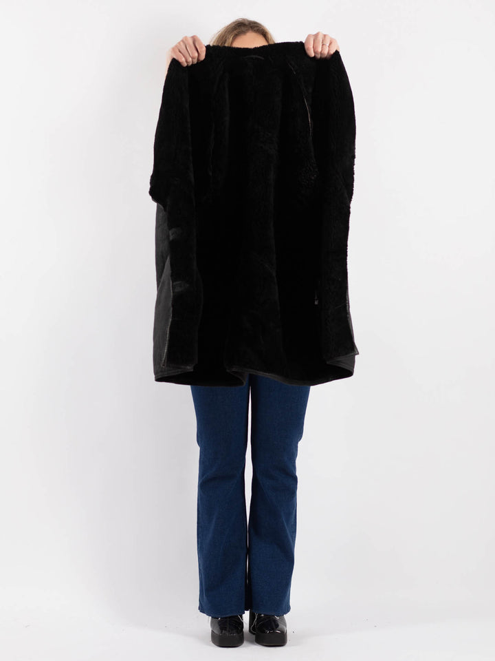 Vintage 90's Women Sheepskin Coat in Black