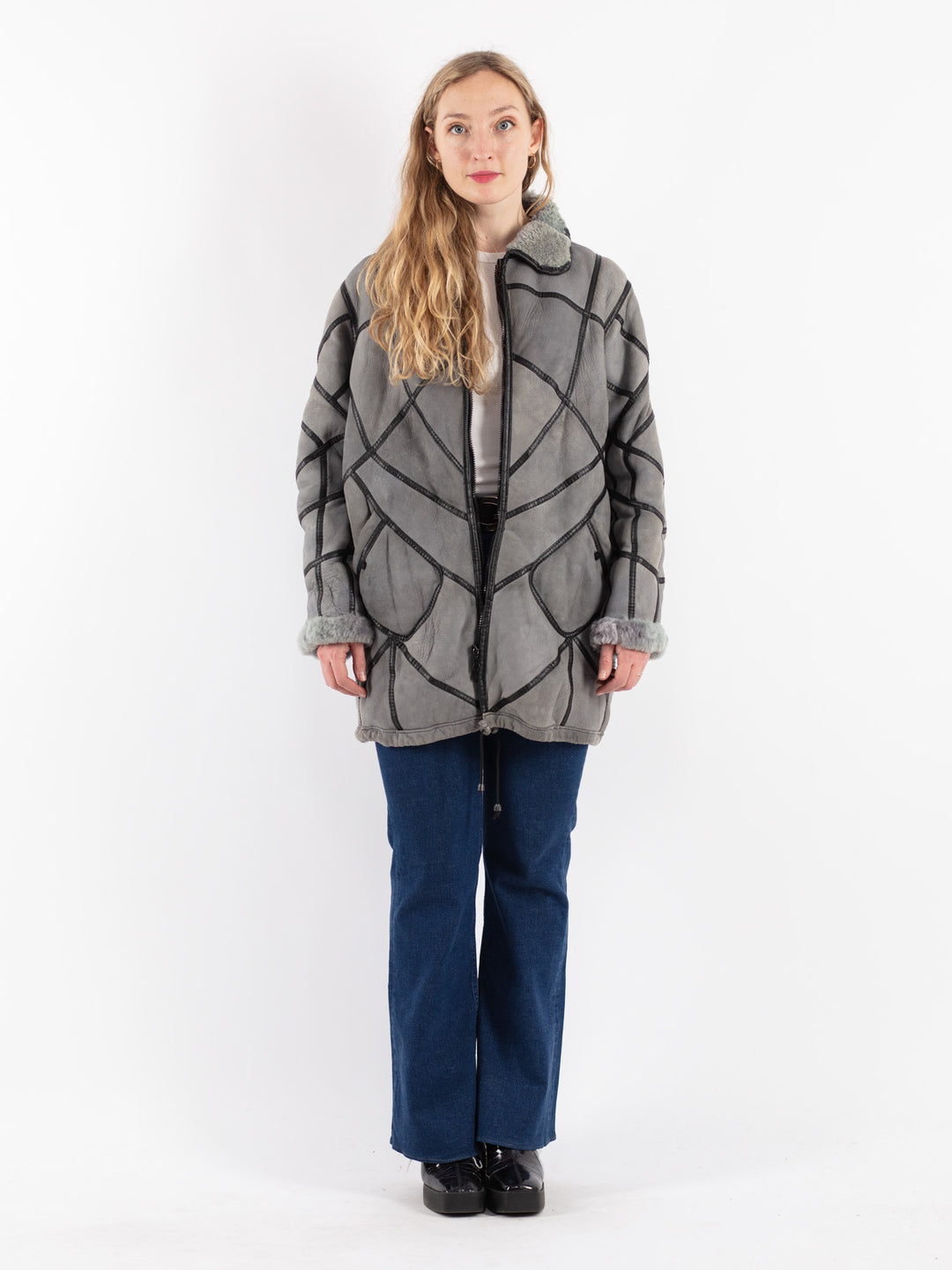 Vintage 90's Women Sheepskin Coat in Gray