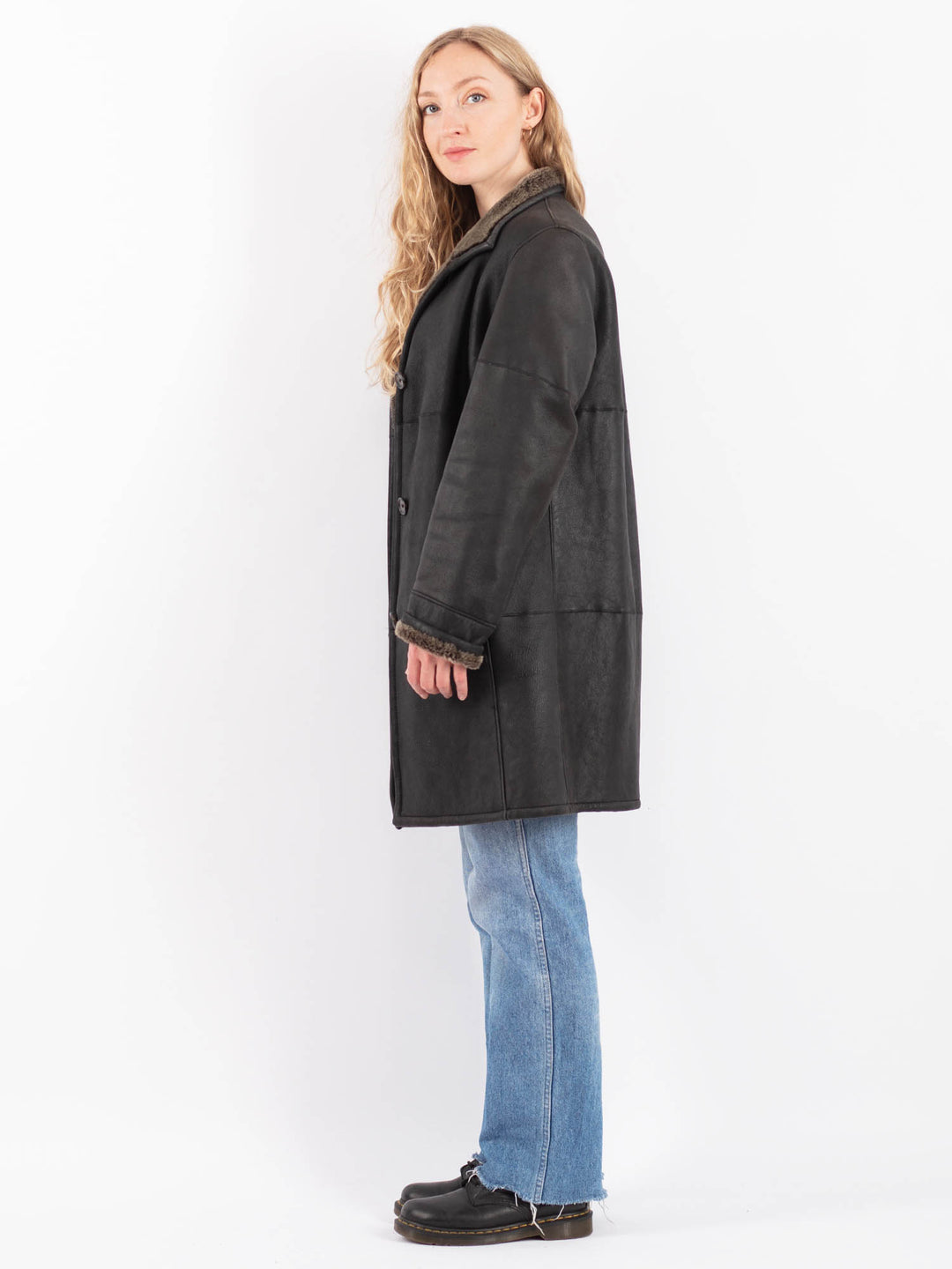 Vintage 90's Women Sheepskin Coat in BlackV9476