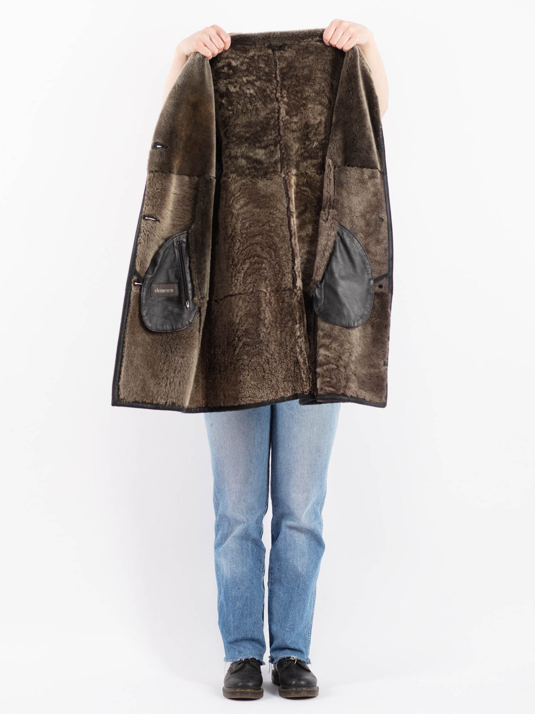 Vintage 90's Women Sheepskin Coat in BlackV9476