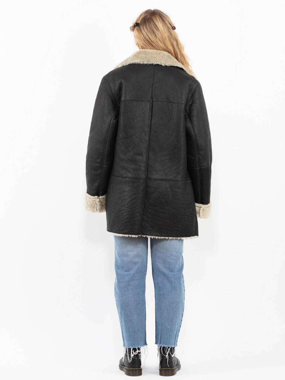 Vintage 90's Women Sheepskin Coat in BlackA0284