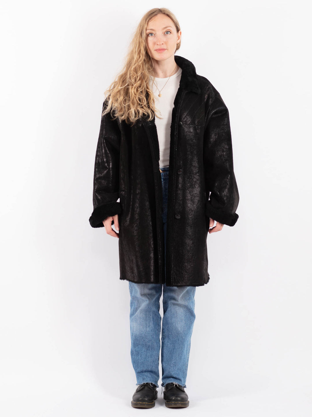 Vintage 90's Women Sheepskin Coat in BlackV9480