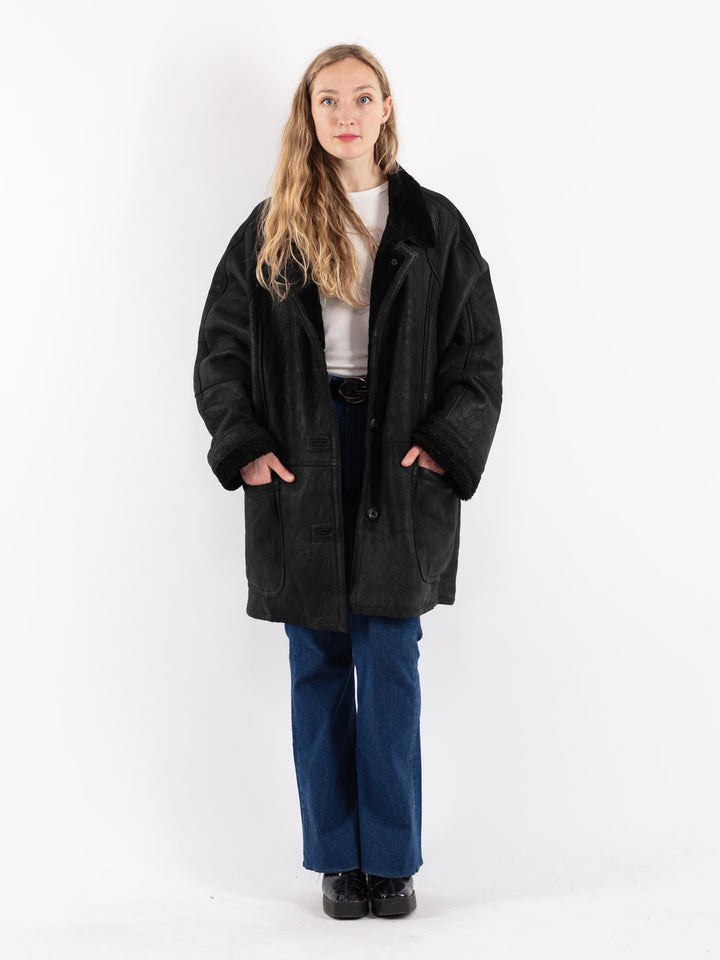 Vintage 90's Women Sheepskin Coat in Black
