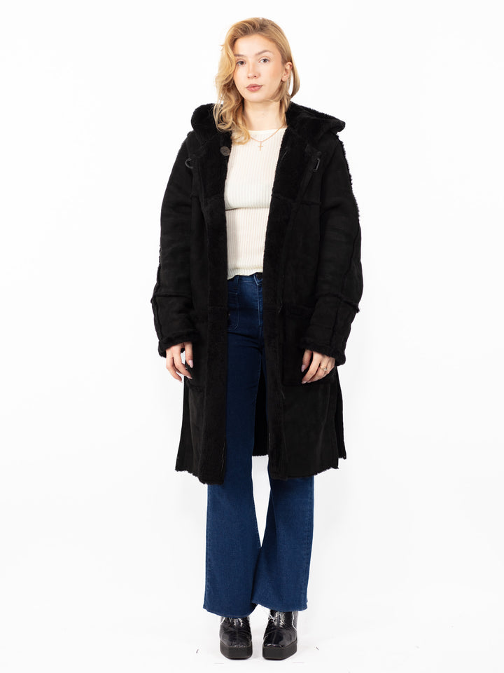 Vintage 90's Women Hooded Sheepskin Coat in Black
