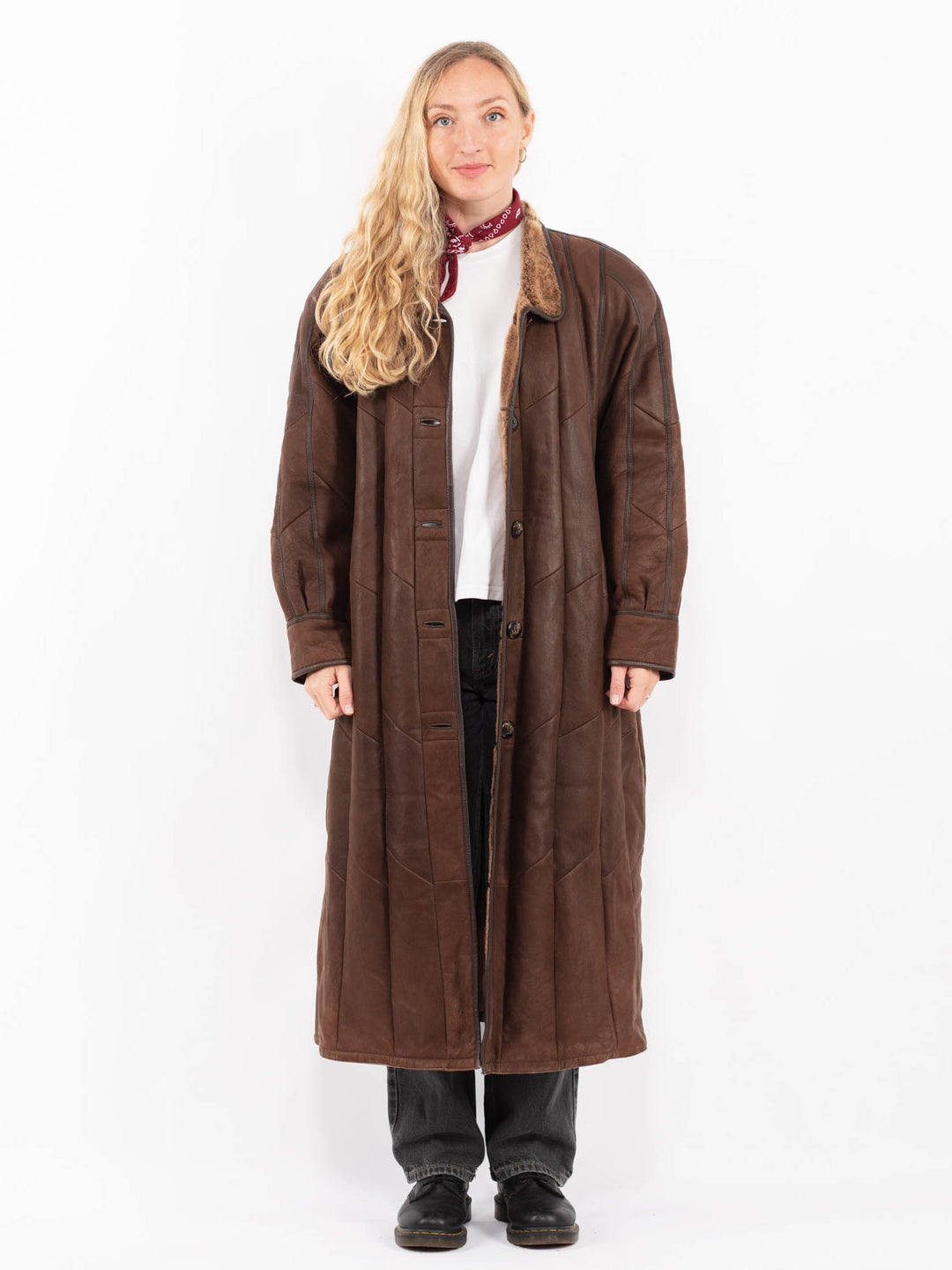 Vintage 90's Women Sheepskin Coat in BrownA0635