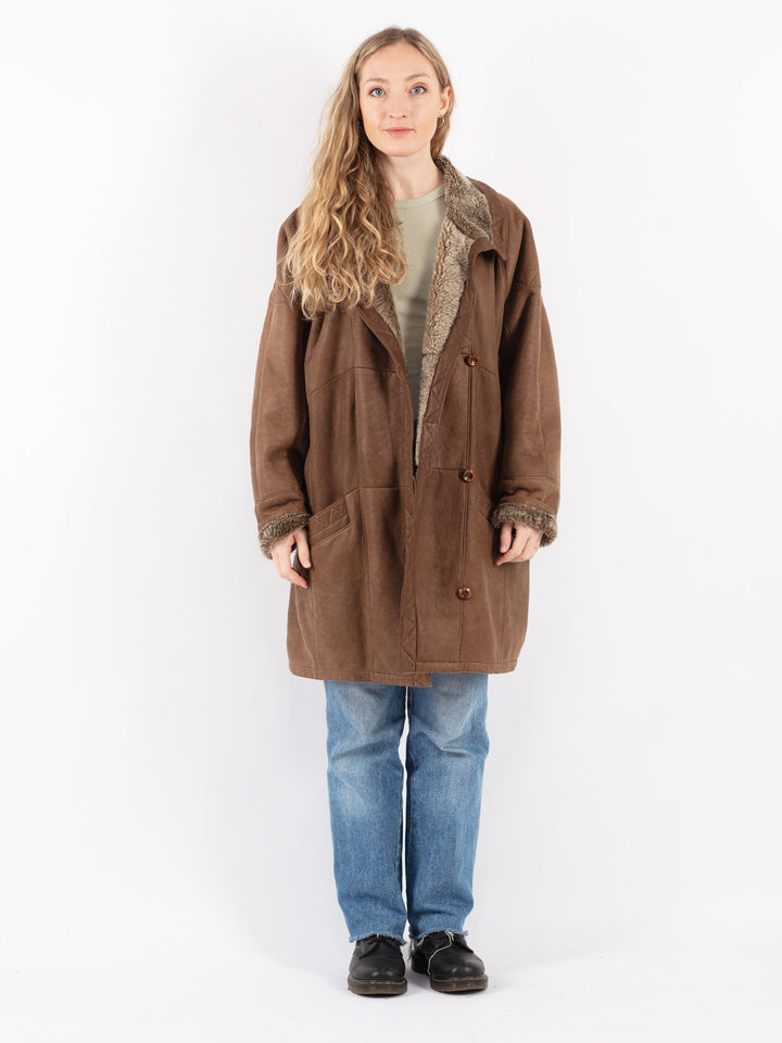 Vintage 90's Women Sheepskin Coat in Brown