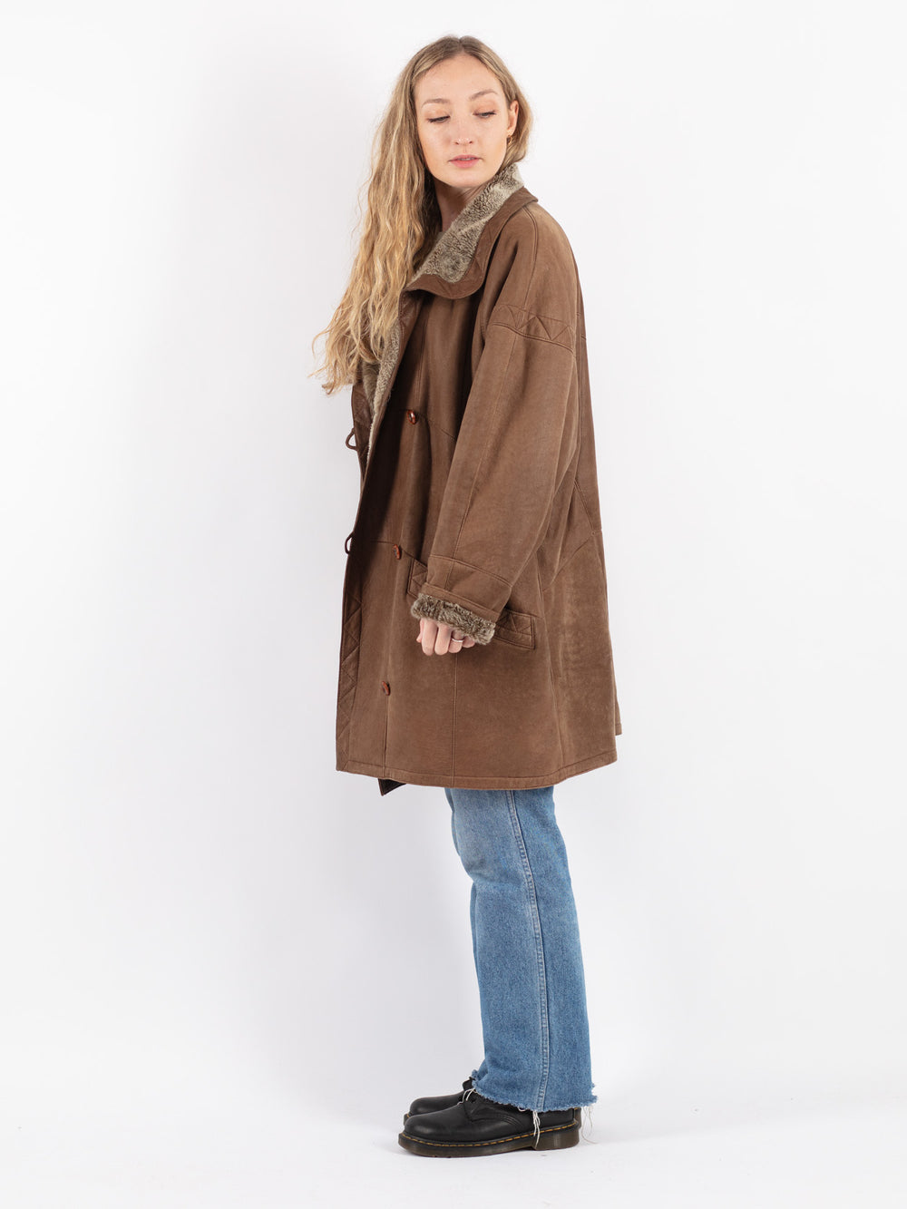 Vintage 90's Women Sheepskin Coat in Brown