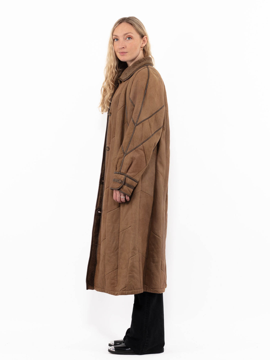 Vintage 90's Women Sheepskin Coat in BrownA0919