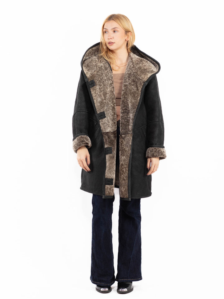 Vintage 90's Women Hooded Sheepskin Coat in Black